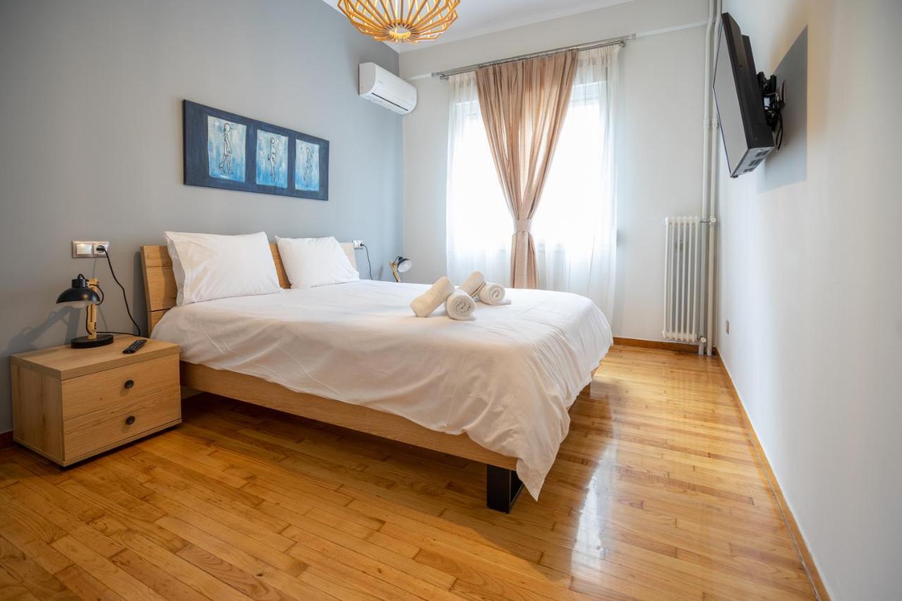 Leon Cozy Apartment Athena Bagian luar foto