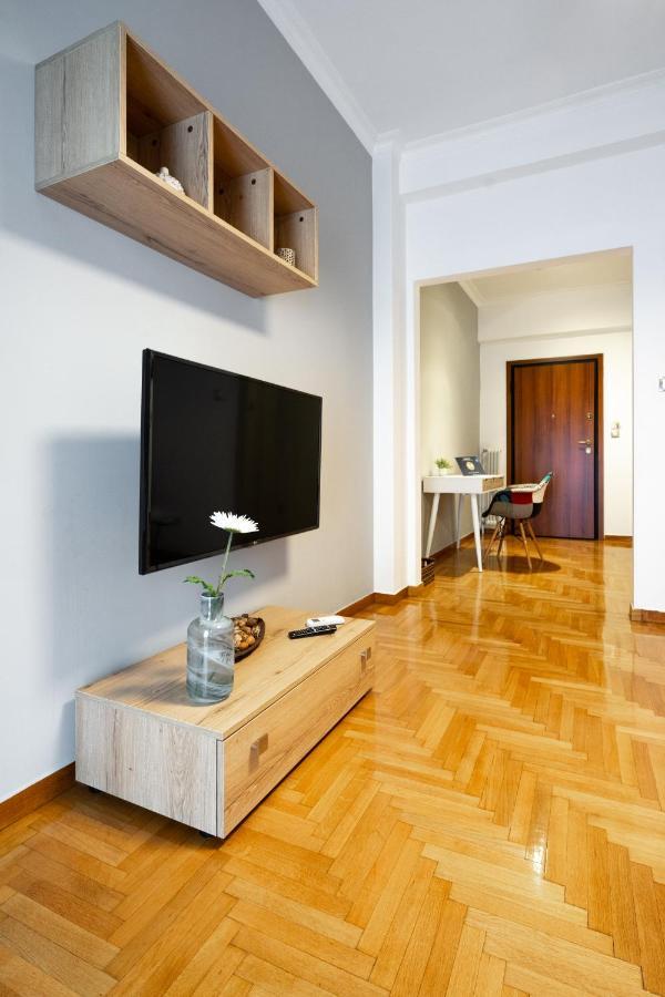 Leon Cozy Apartment Athena Bagian luar foto