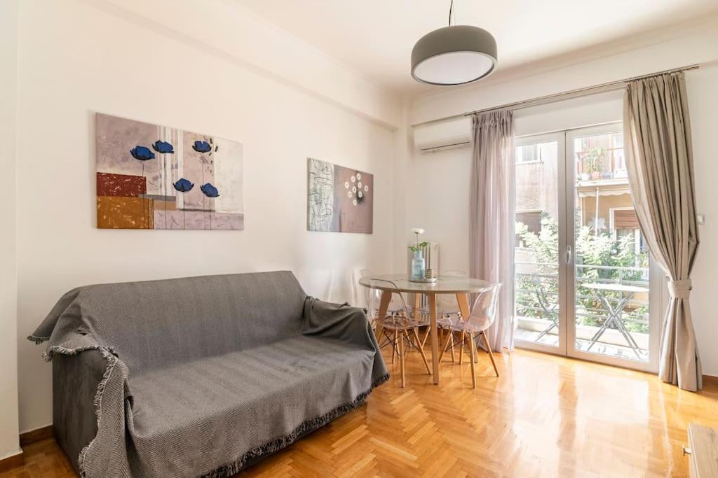 Leon Cozy Apartment Athena Bagian luar foto