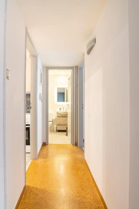 Leon Cozy Apartment Athena Bagian luar foto