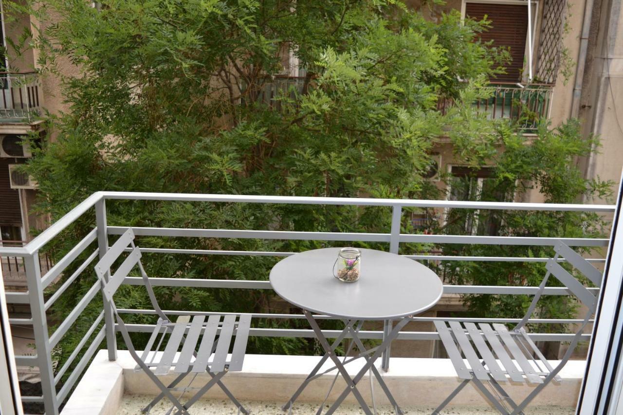 Leon Cozy Apartment Athena Bagian luar foto