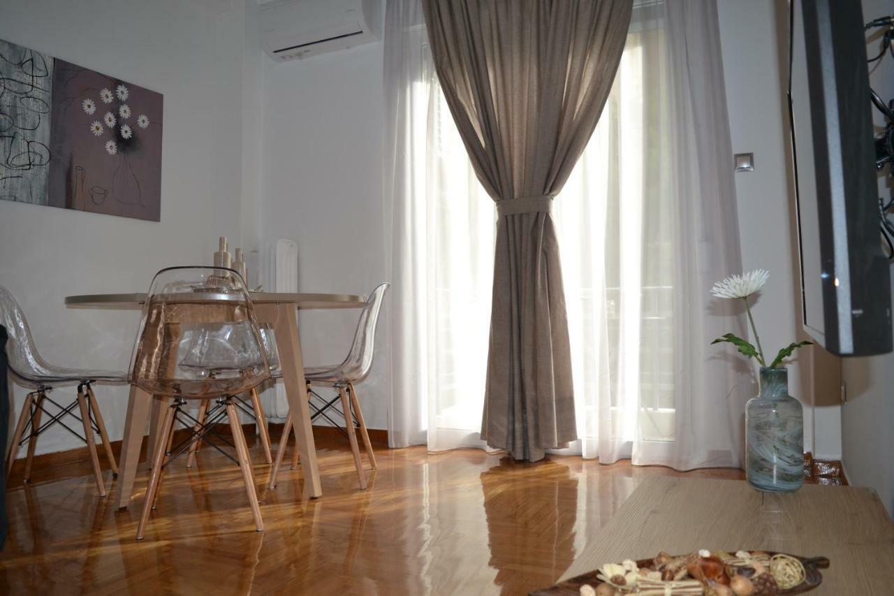 Leon Cozy Apartment Athena Bagian luar foto